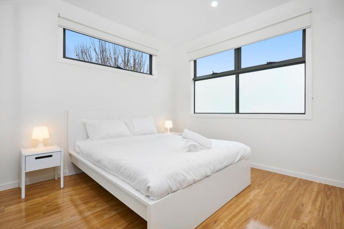 Вилла Contemporary Urban Escape Braybrook Экстерьер фото