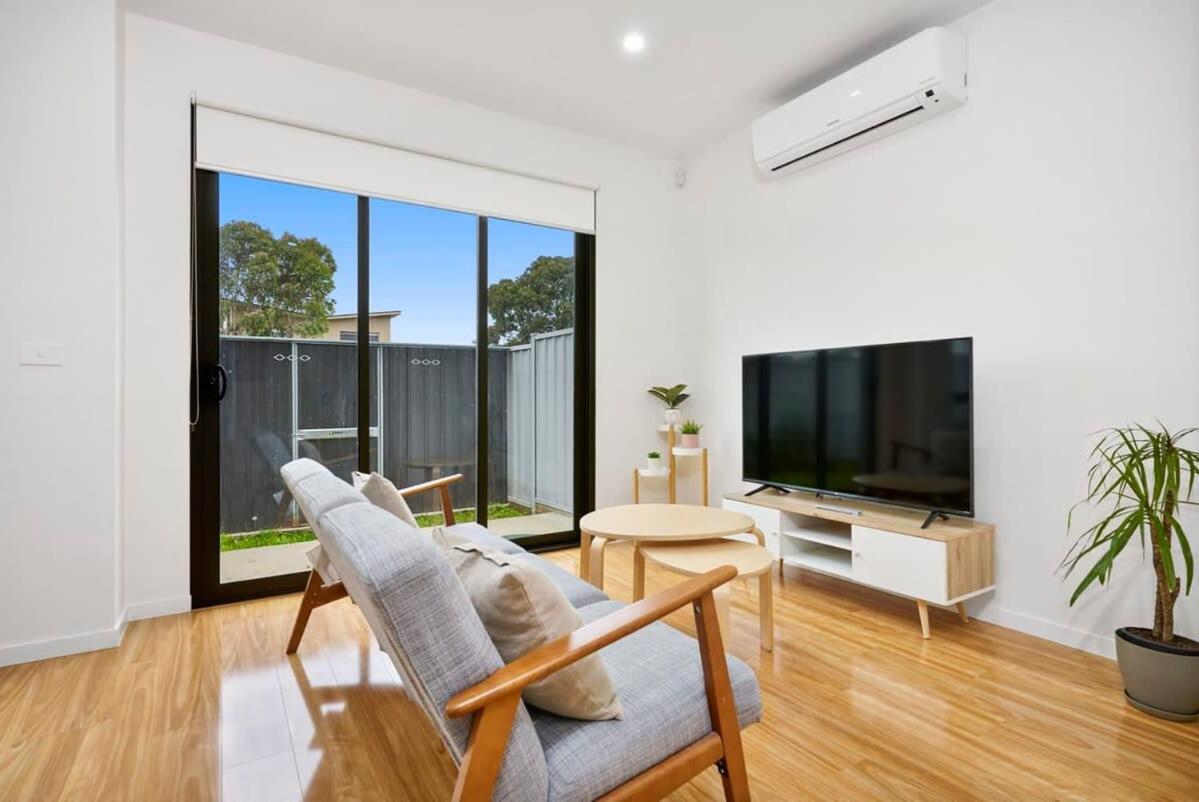 Вилла Contemporary Urban Escape Braybrook Экстерьер фото