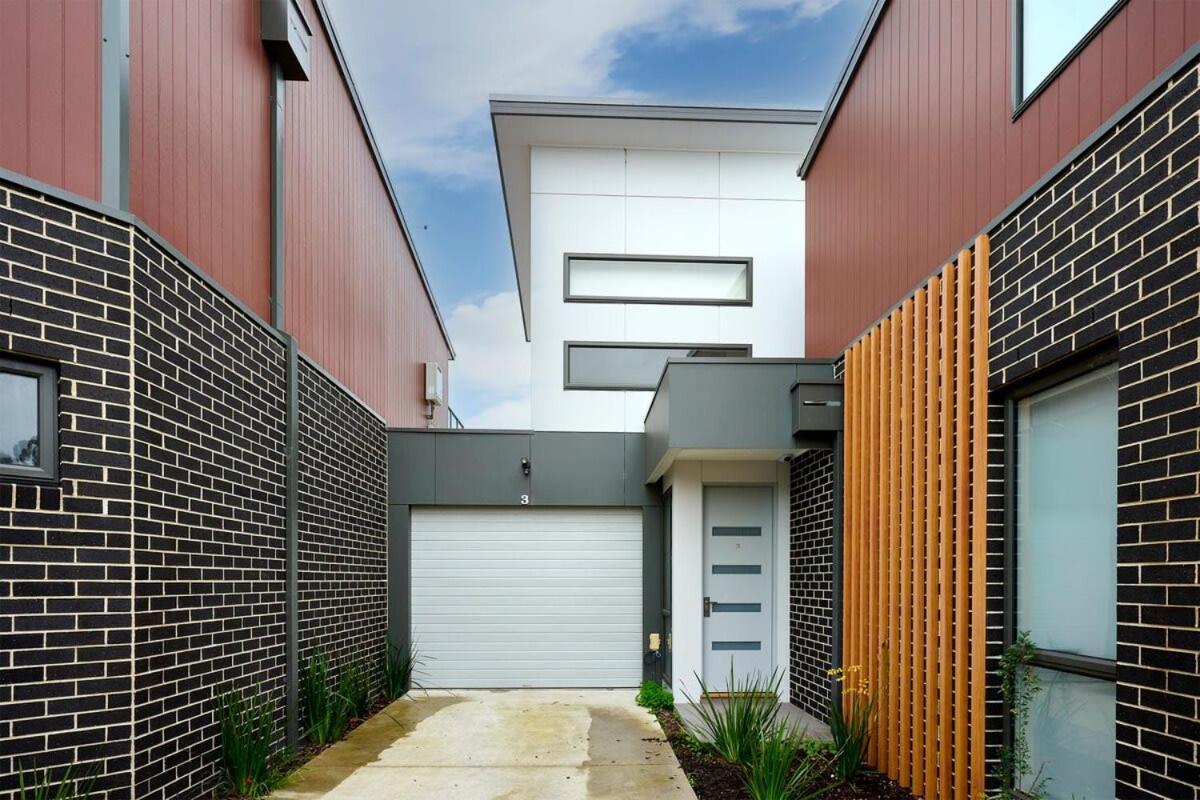 Вилла Contemporary Urban Escape Braybrook Экстерьер фото