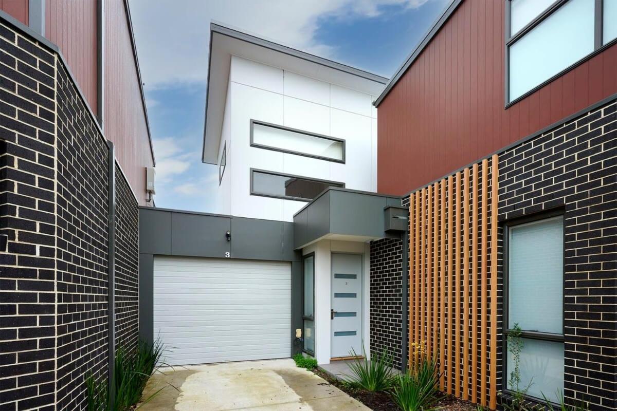 Вилла Contemporary Urban Escape Braybrook Экстерьер фото