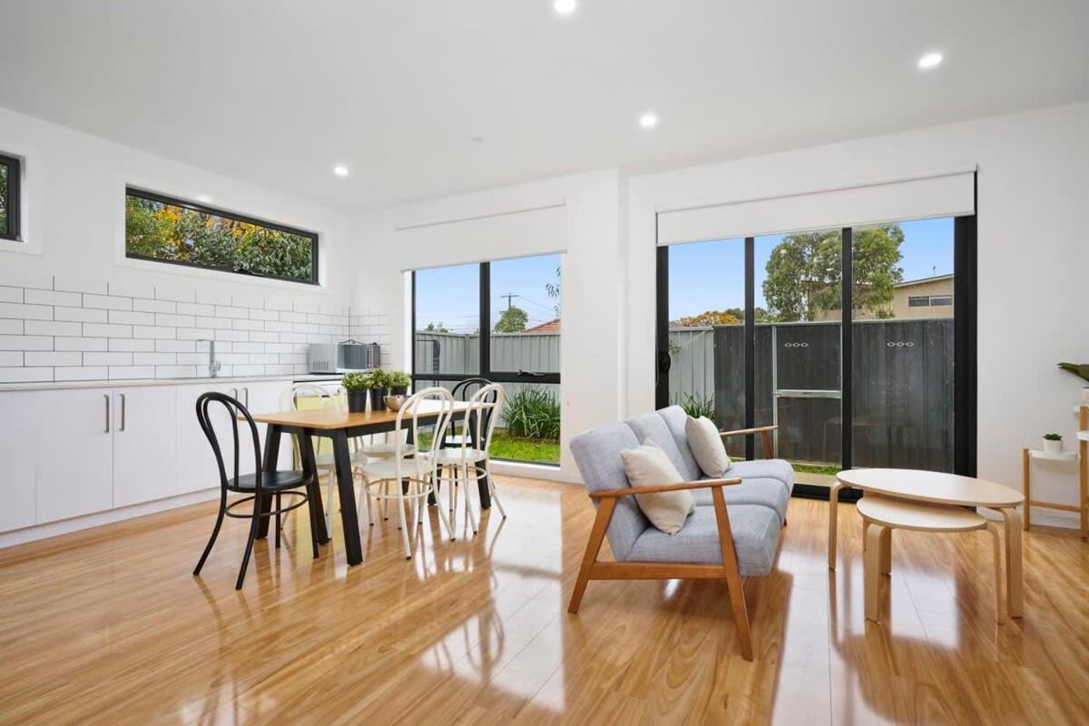 Вилла Contemporary Urban Escape Braybrook Экстерьер фото